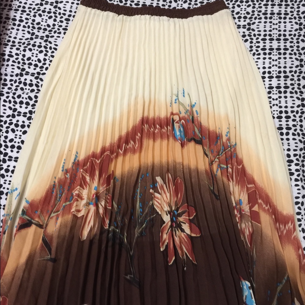 Women skirt
